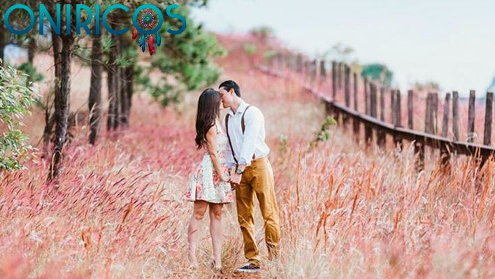 soñar que te besas con un amor del pasado